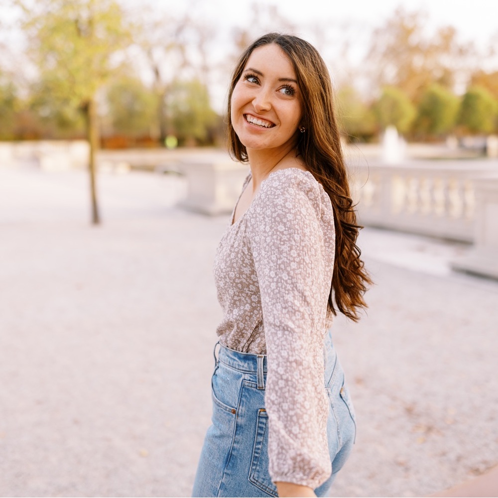 Meet your Posher, Julia